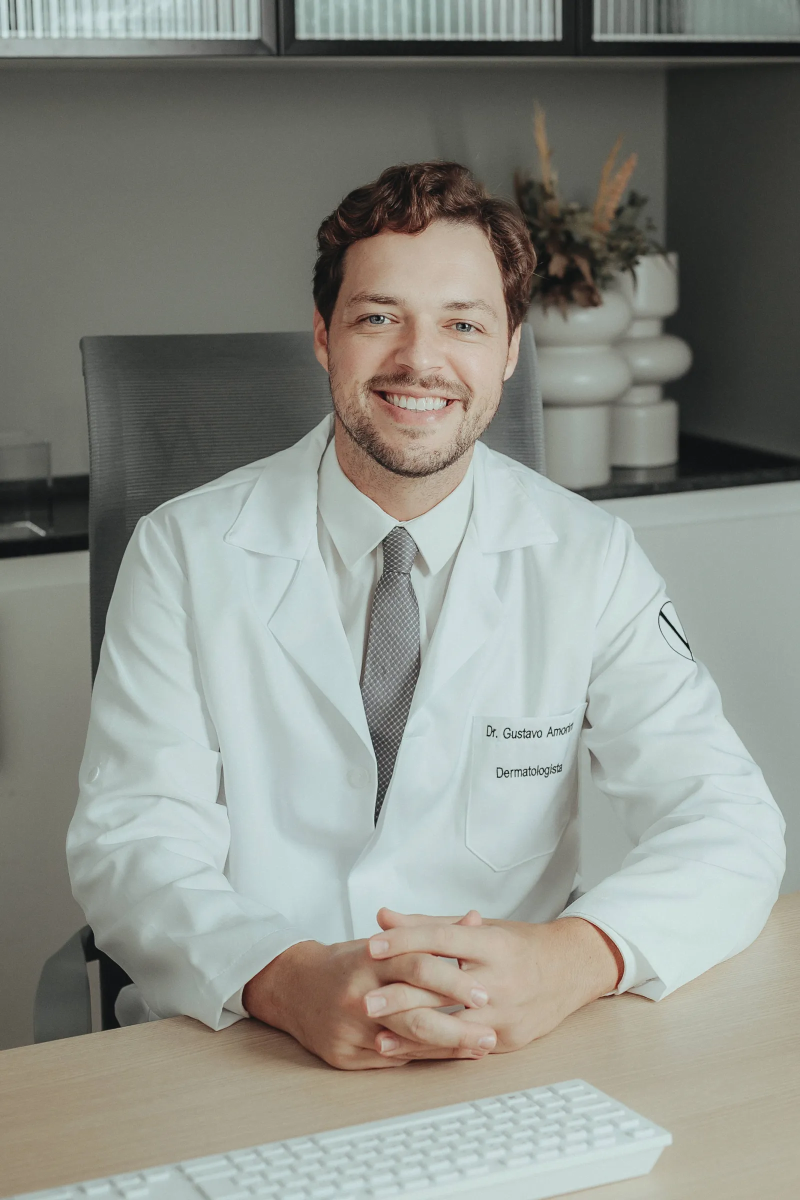 Dr. Gustavo Moreira Amorim — Dermatologista